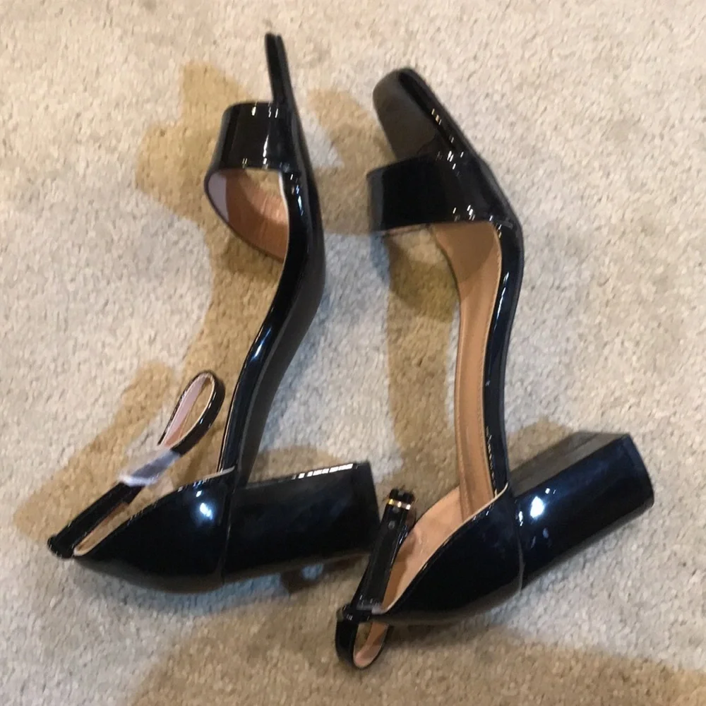 Ubee Black Faux Patent Leather Ankle Strap Chunky 3 inch Heel Sandal-Size 8.5